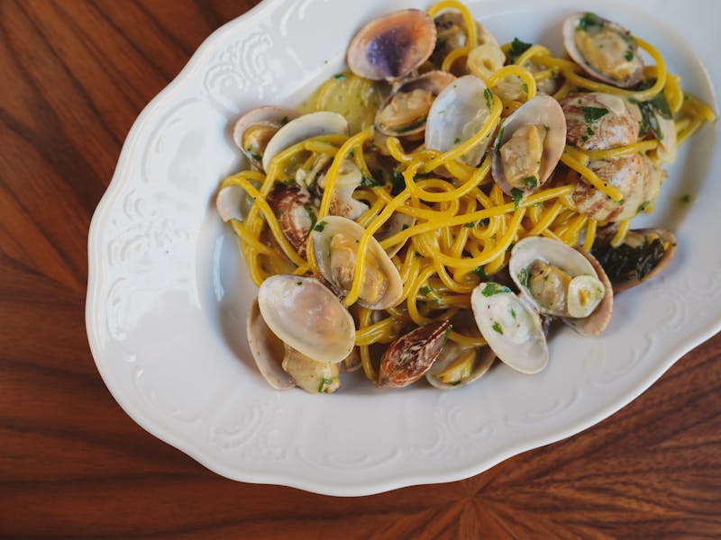 Seafood Linguine with shrimp, clams and white wine sauce